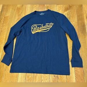 Vineyard Vines Navy Long-Sleeve 'Basketball' Tee with Gold Script NWT